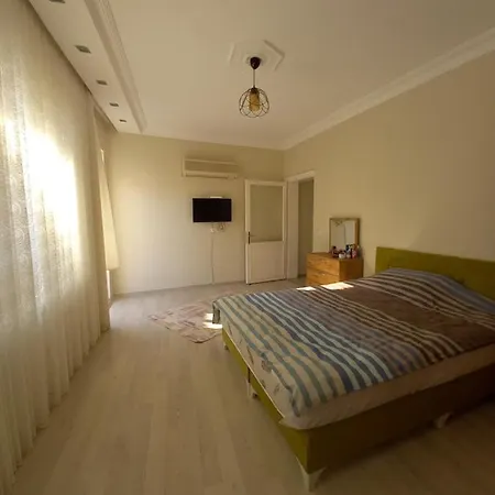 Séjour chez l'habitant Specious Private Bedroom In The City Center 10 Min To Oldtown Antalya
