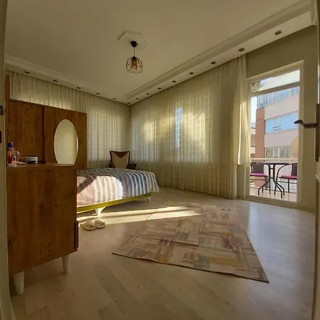 Specious Private Bedroom In The City Center 10 Min To Oldtown Séjour chez l'habitant Antalya
